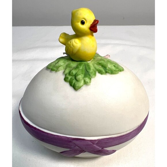 Vintage Lefton China Hand-Painted Yellow Duck Egg-Shaped Trinket Box - Picture 3 of 5
